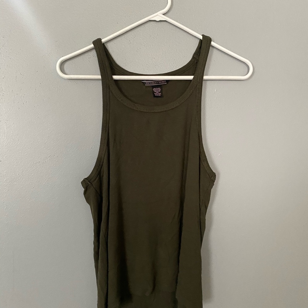 Tank top bundle - Picture 5 of 8